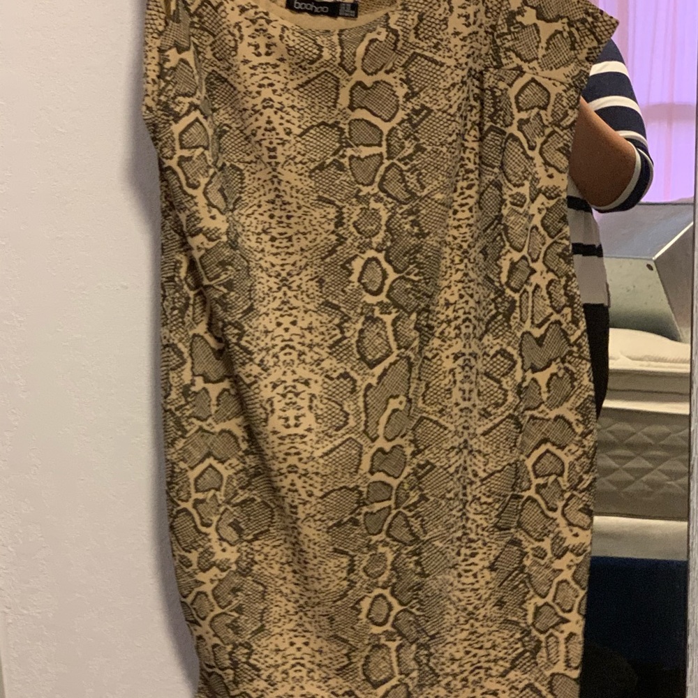 Dress - Picture 3 of 5